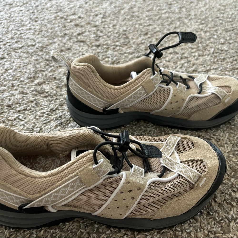 LandsEnd Mesh shoes - Picture 3 of 5